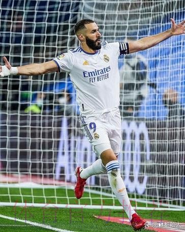 马卡：本泽马想评估身体状况决定是否续约皇马